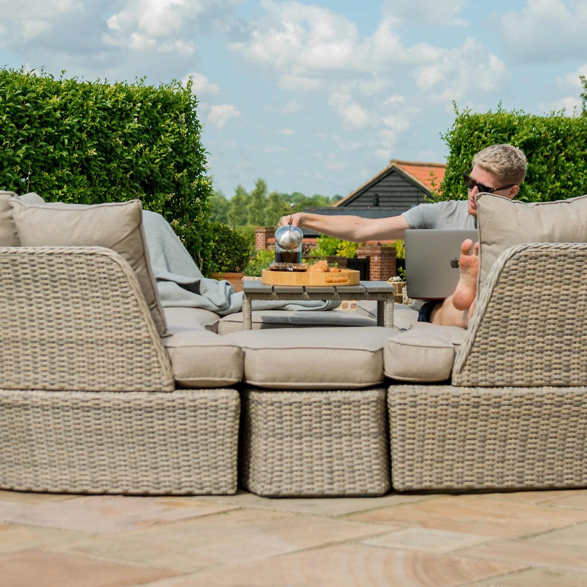 Maze Cotswold Grey Rattan Outdoor Daybed